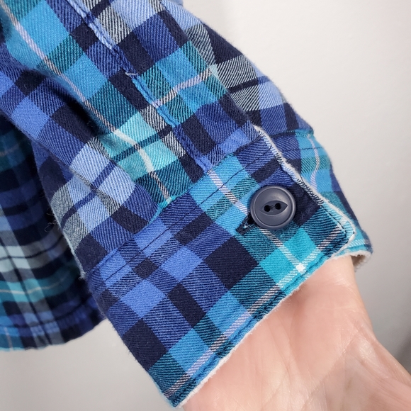 L.L. BEAN FLEECE LINED FLANNEL SHACKET - GUC - Picture 6 of 10